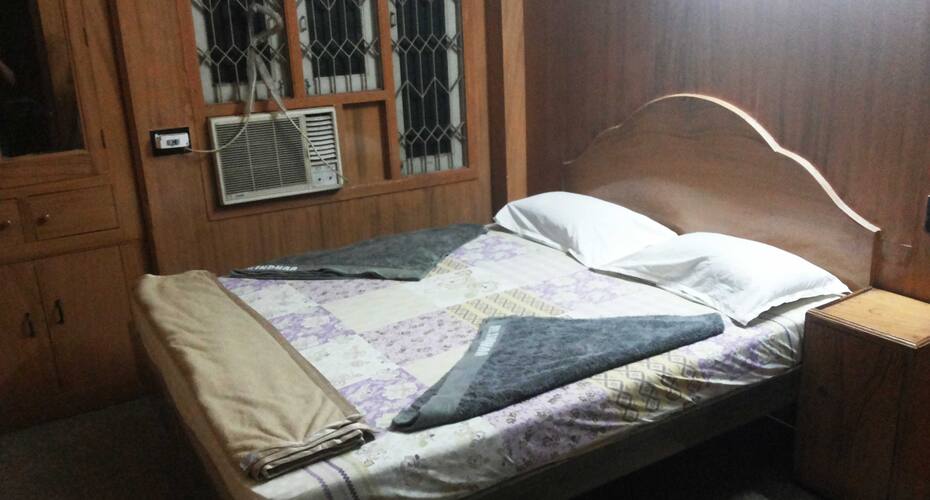 Hotel Indhra Deluxe Lodge, Cumbum 2